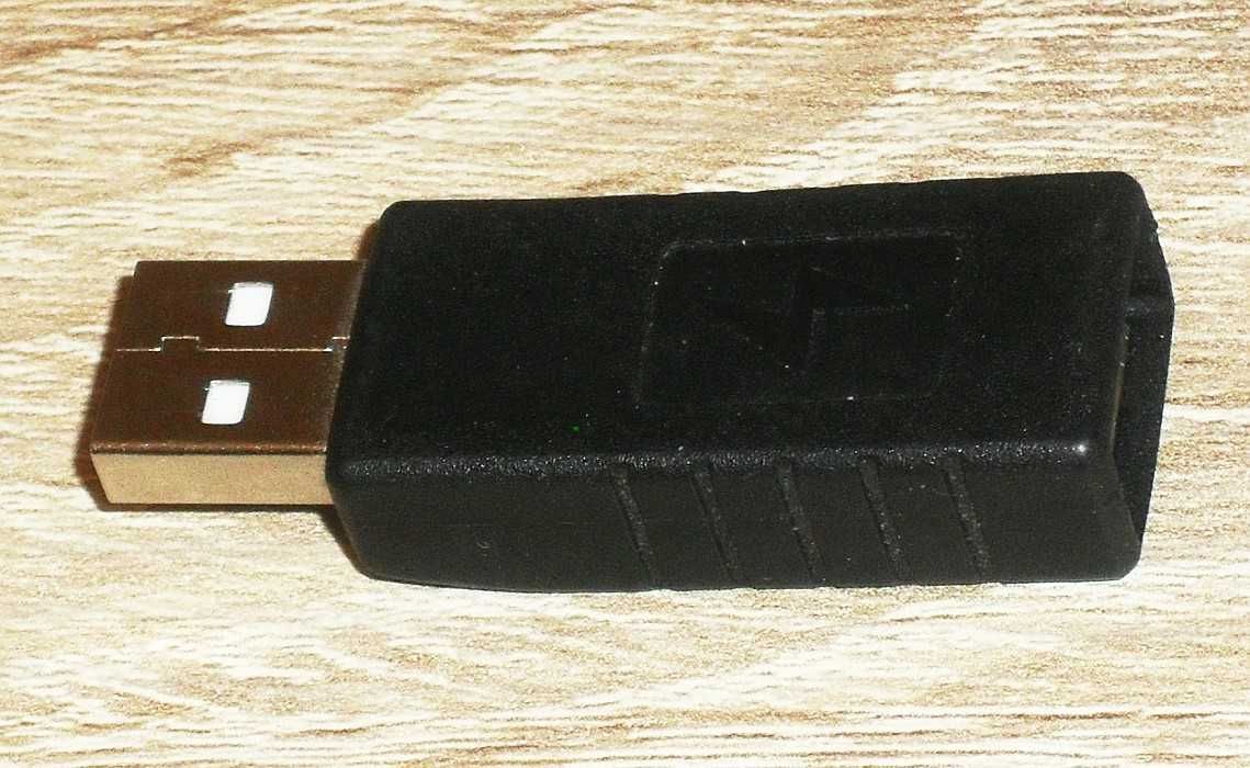 Data Blocker. Przejściówka USB 2.0 z Typu A męskiego na Typ A żeński.