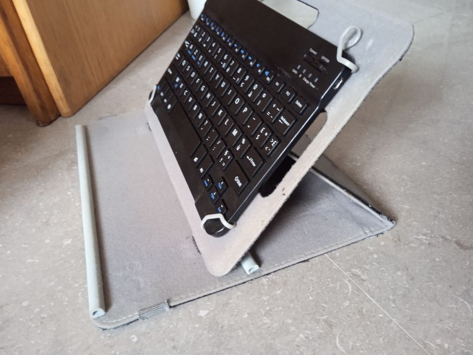Teclado francés con capa de Tablet