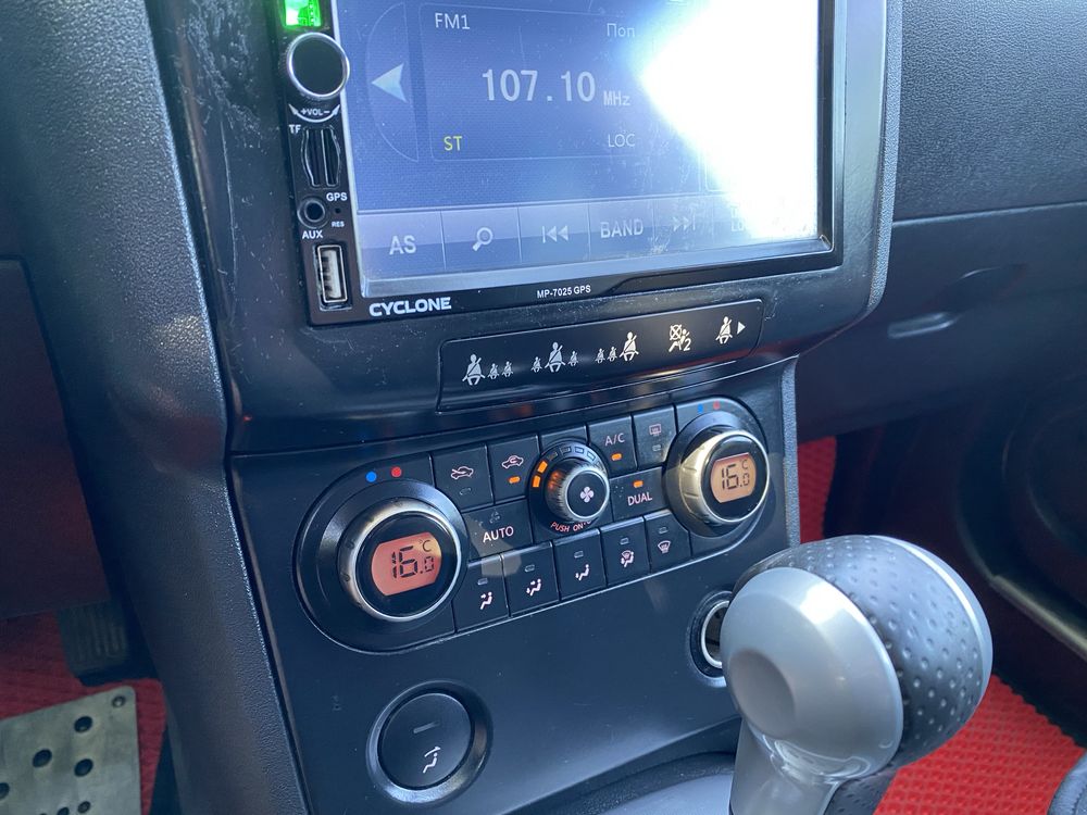 Nissan Qashqai 2.0 Автомат