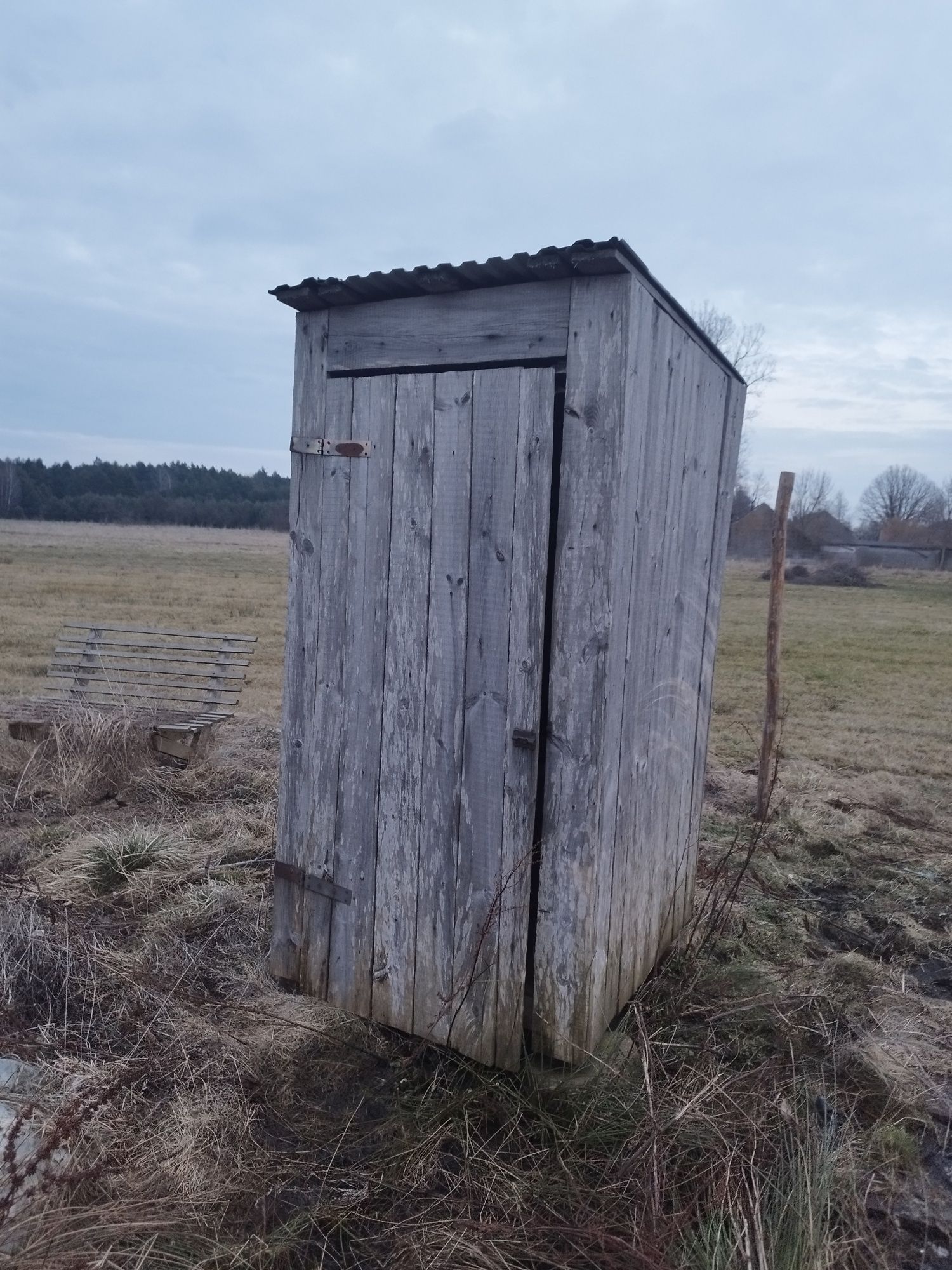 Wc kibel toaleta szalet na działkę