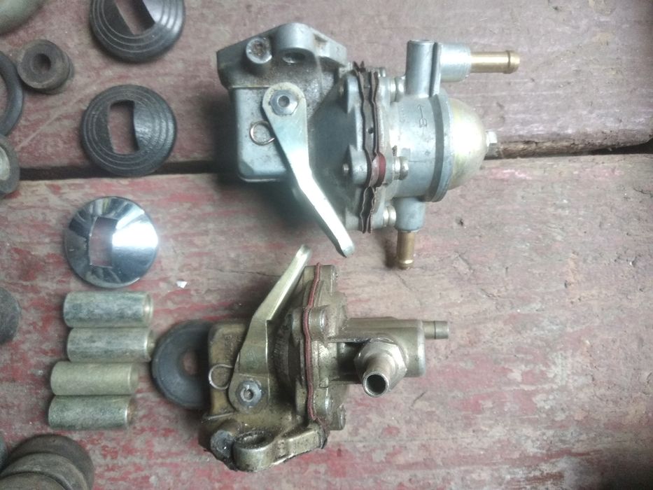 Бензонасос, и резинки проставки под амортизаторы ВАЗ