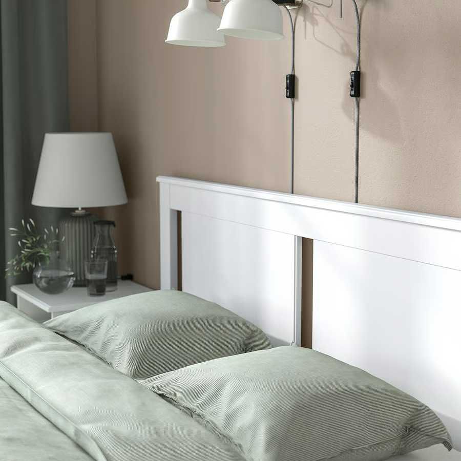 Cama Ikea com colchao 140x200