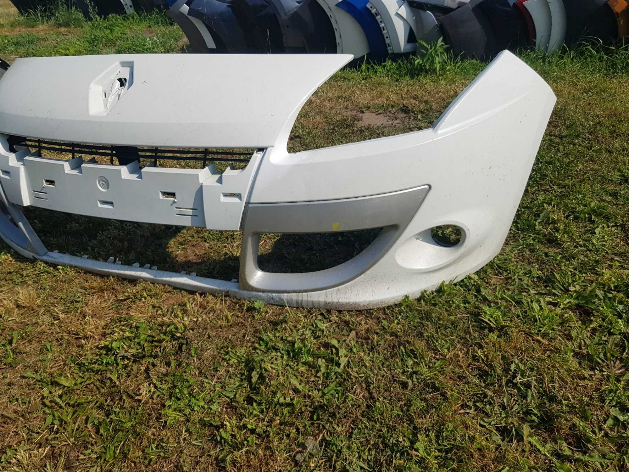zderzak przód Renault Scenic 3