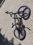 Rower bmx z podpisami
