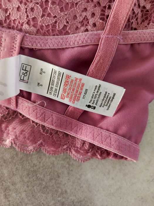 Top koronkowy , różowy .