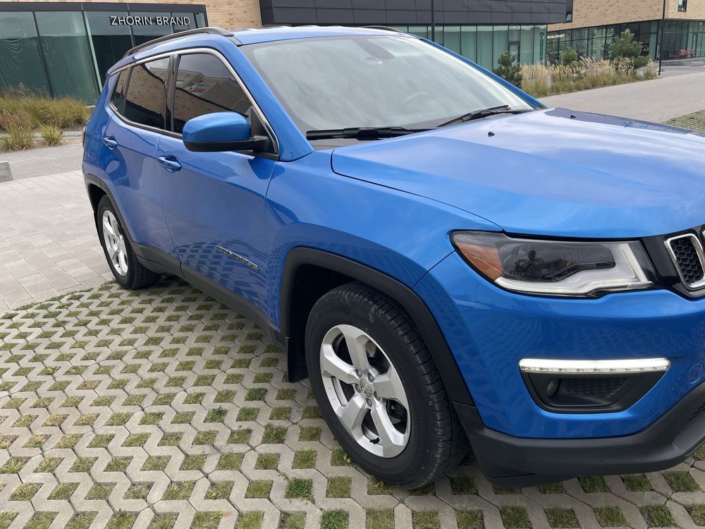 Продам Jeep Compass