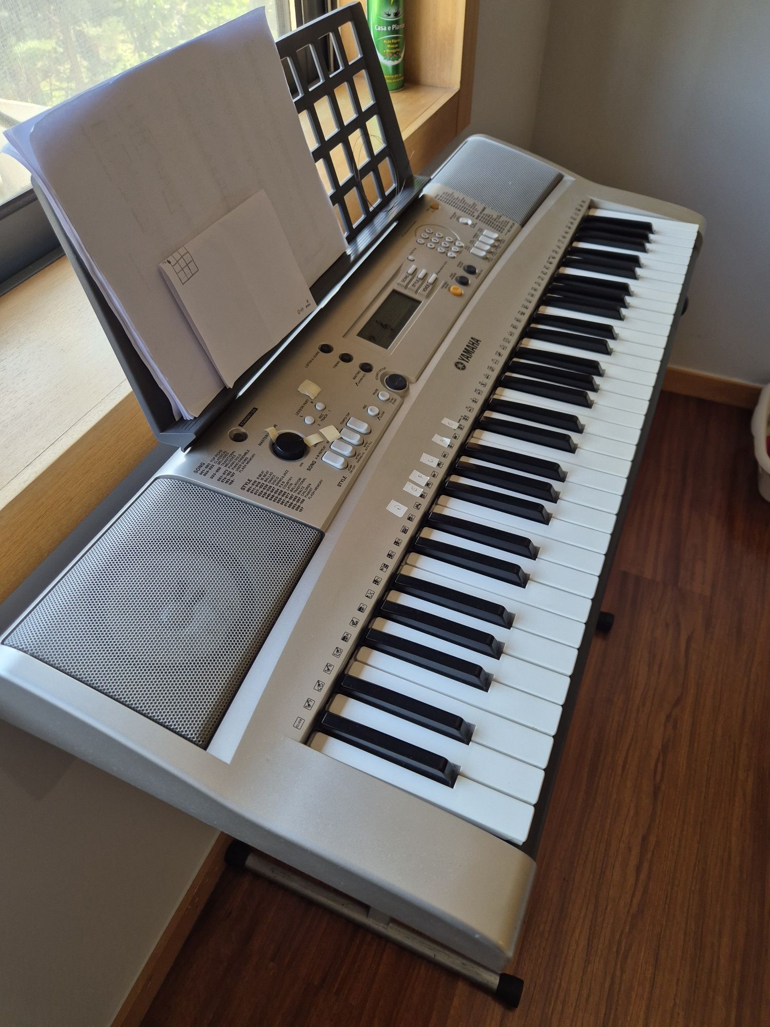 Teclado Yamaha E313