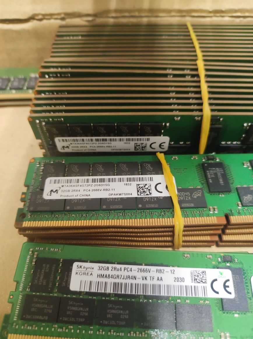 Серверна оперативна пам'ять  DDR4 32Gb 2133-3200Mhz