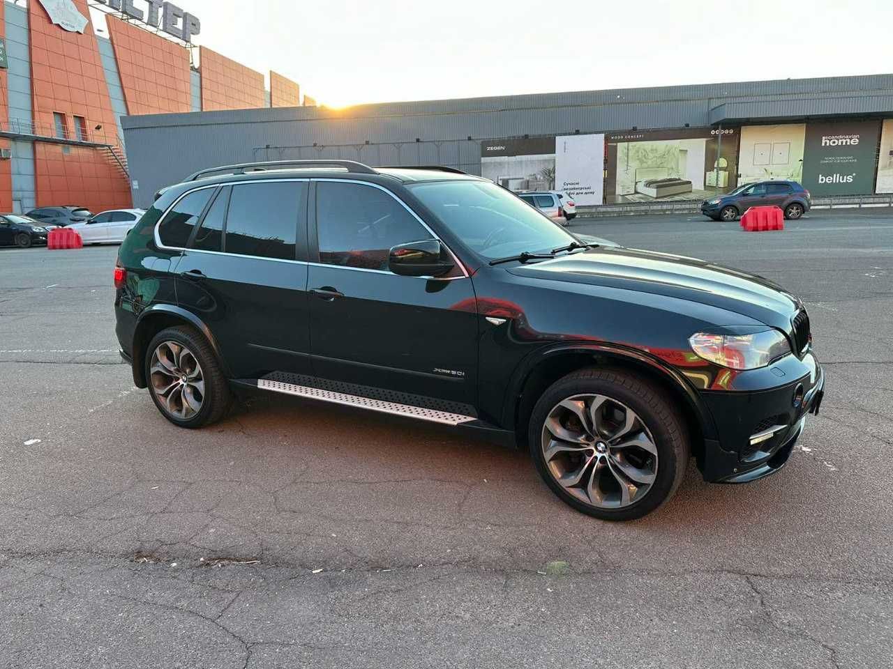 BMW X5 Двигатель 5.0 бензиновый, 408 л. с.