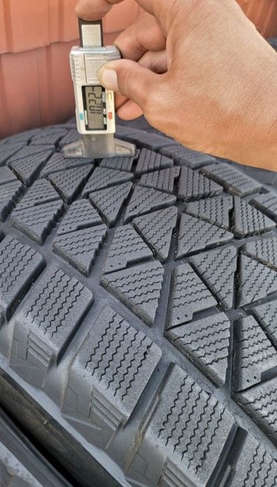 275 60 20 Bridgestone Blizzak DM-V2