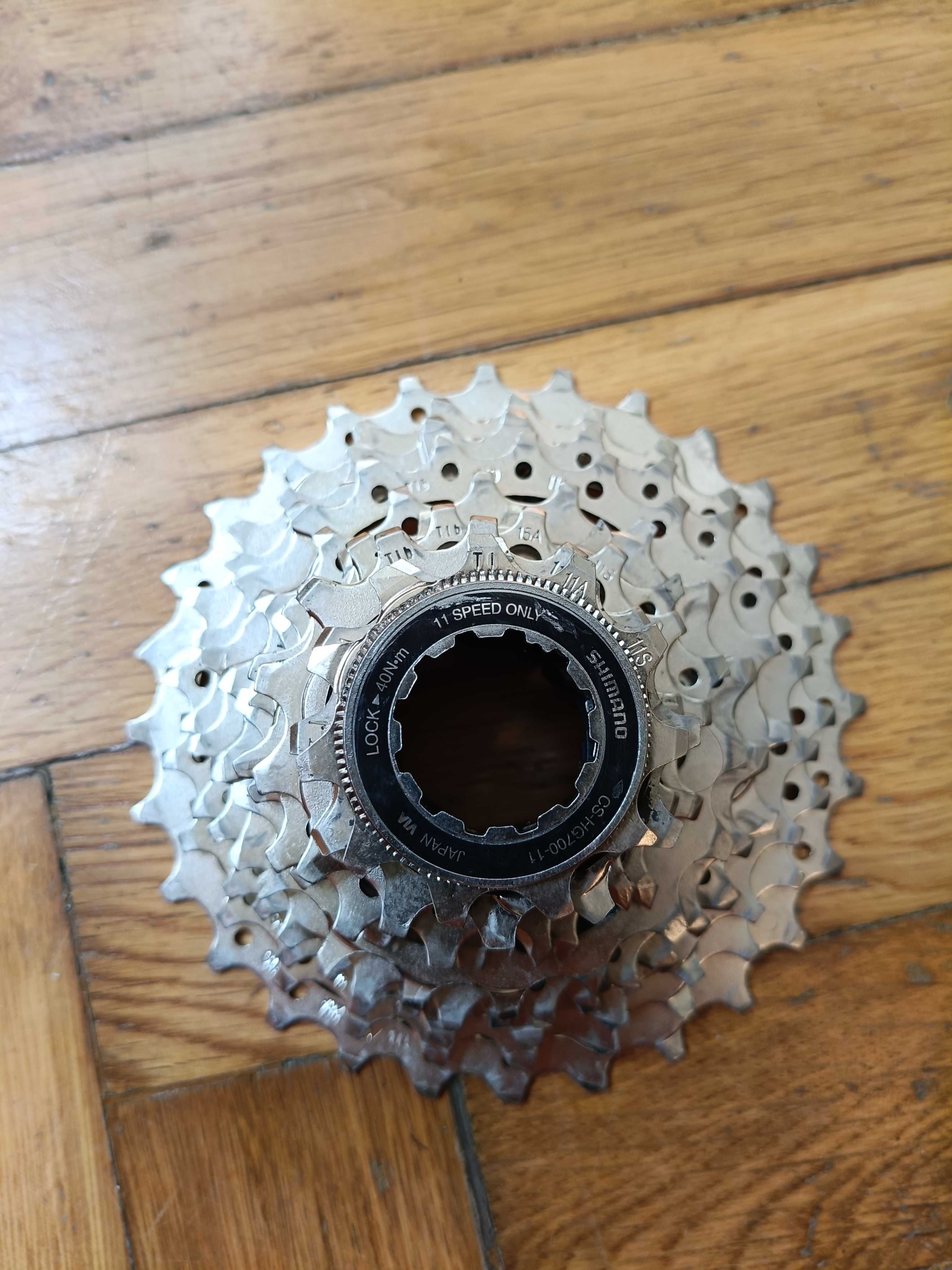 KAseta Shimano CS HG700-11  11-28  przebieg 10km + łańcuch