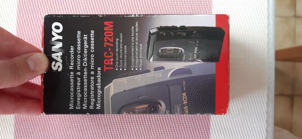 Gravador Sanyo com micro cassate