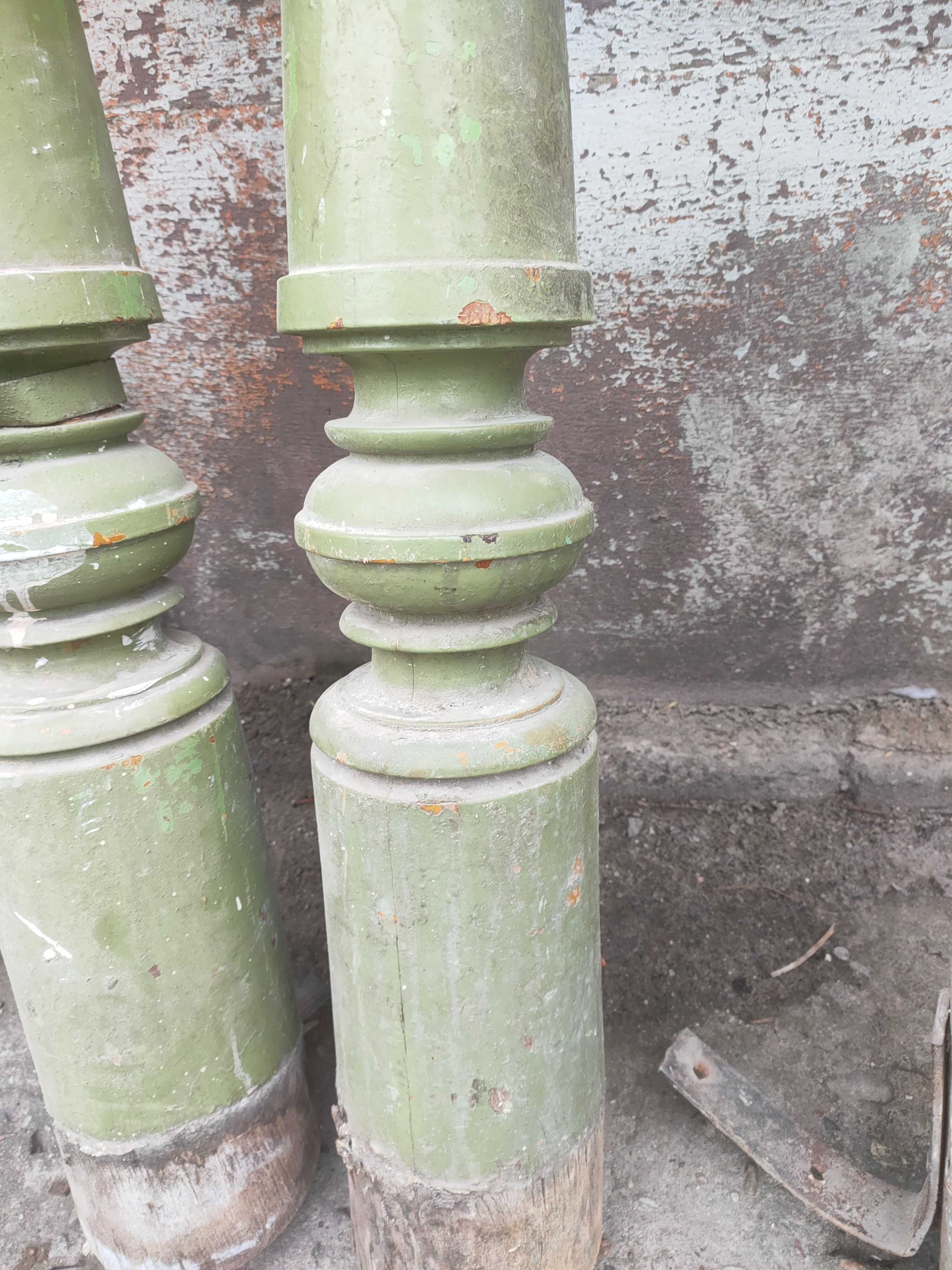 Stare drzwi  Stare słupy balustrad
