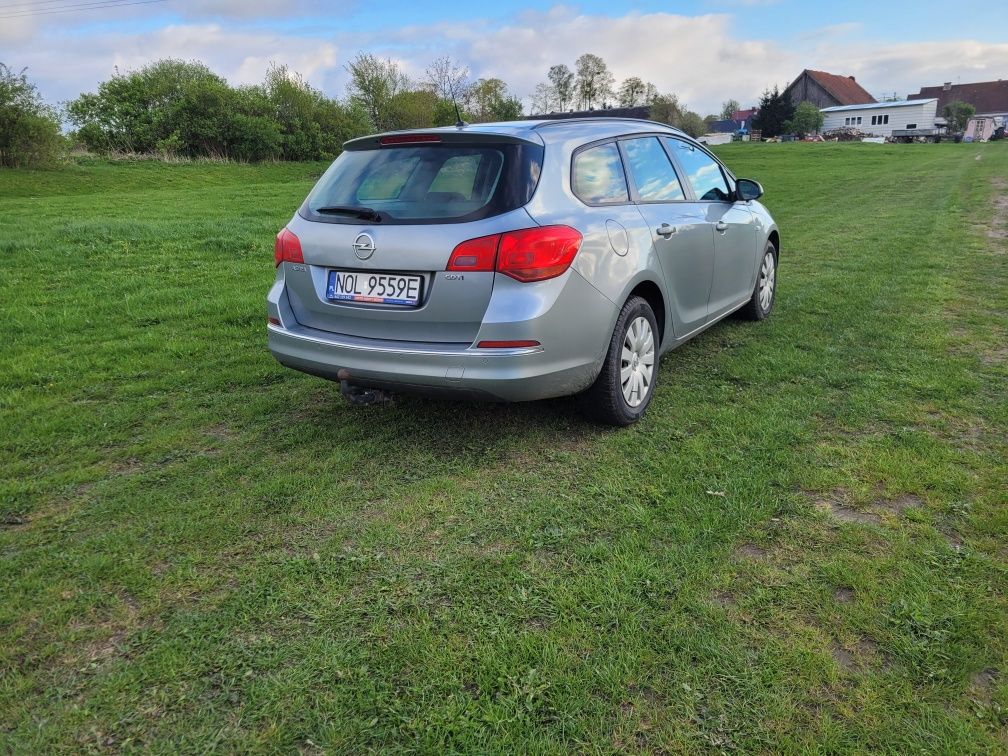 Opel Astra j 2014 1.7 cdti okazja stan bdb