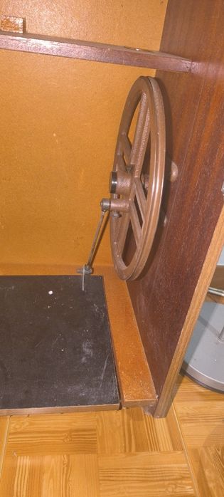 Móvel para máquina de costura