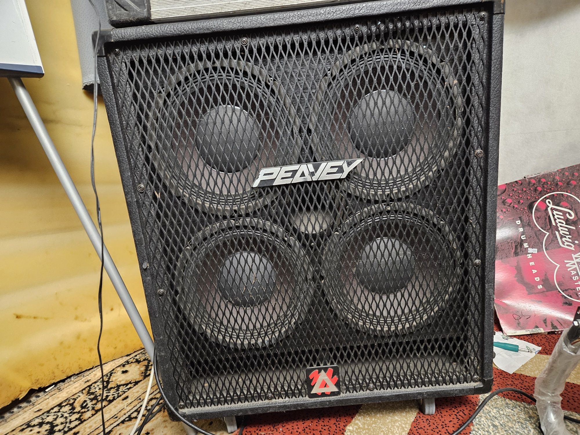 Sprzedam zestaw Basowy Peavey firebass 700 + paczka