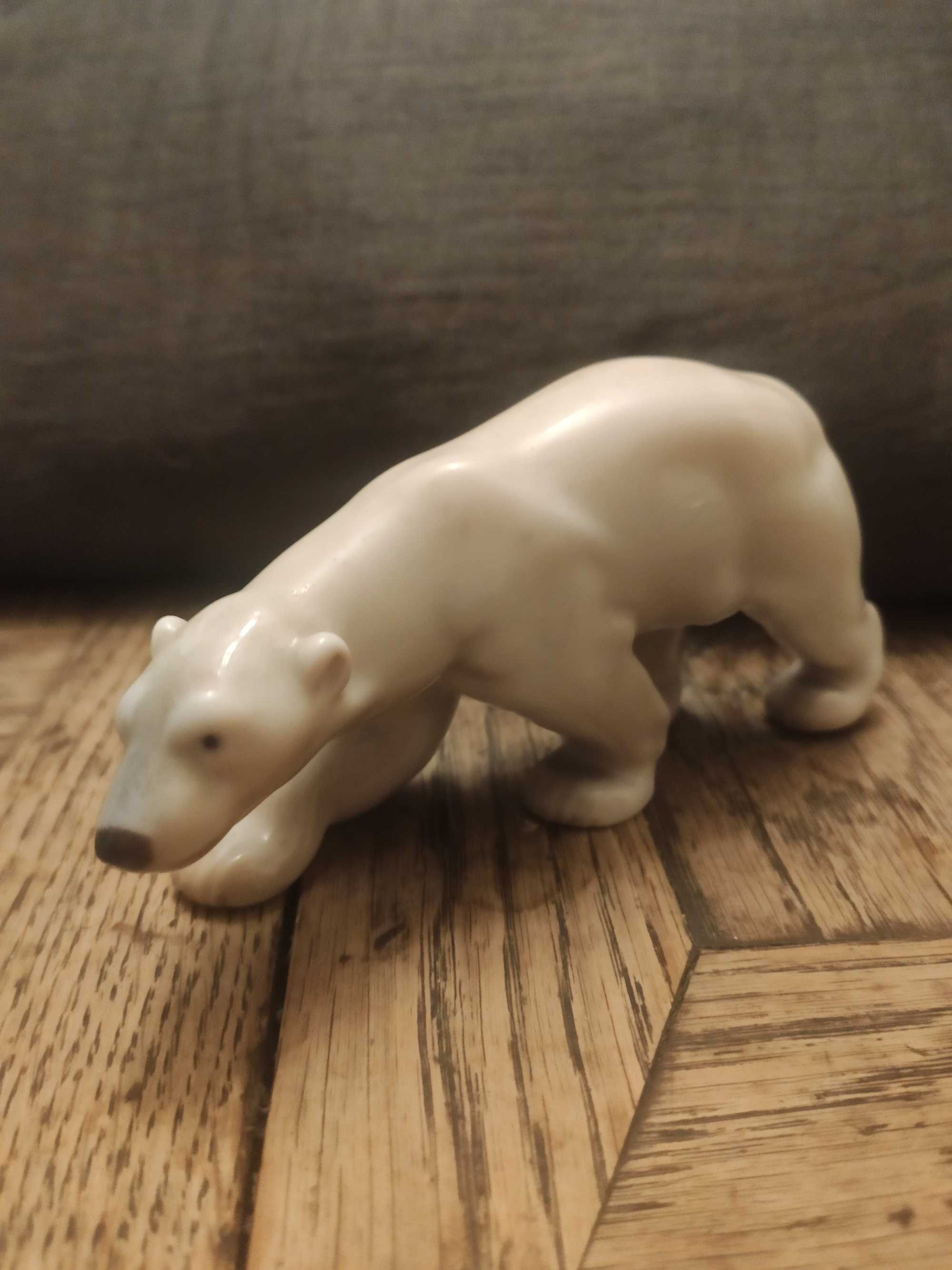 b&g copenhagen Niedźwiedź polarny 2218 porcelana