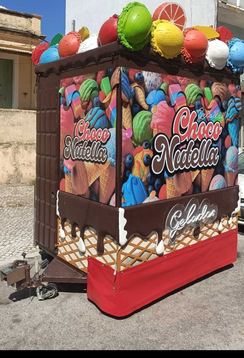 Reboque atrelado como novo
