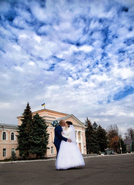 Фотограф, відеограф 4К Весілля, Ювілей. Випускні фотокниги. Ведуча