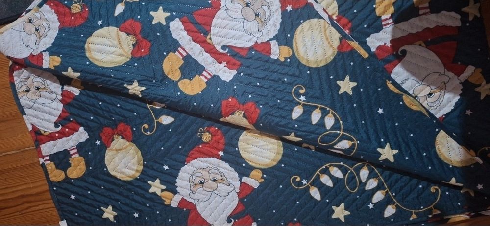 Kapa.swiaiteczna jak  nowa