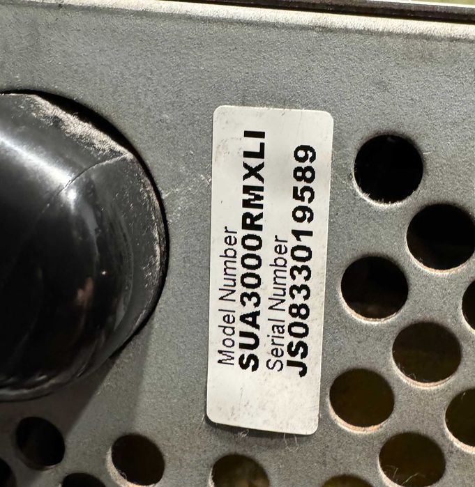 Безперебійник ДБЖ APC smart UPS sua3000rmxli3u