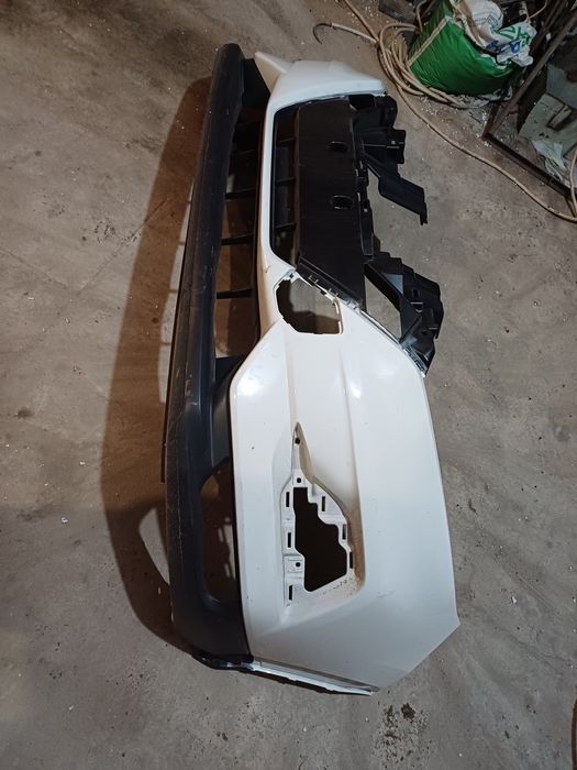 Продам бампер nissan rogue sport