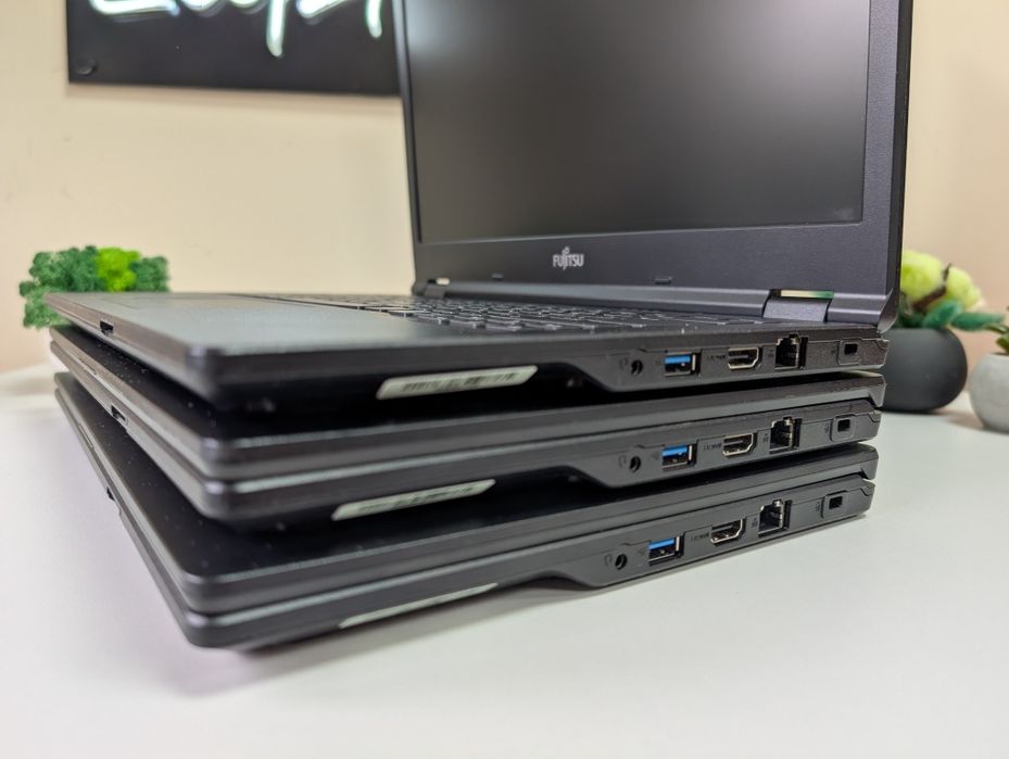 СТАН 5+.Ноутбук Fujitsu LIFEBOOK E449/i3-7020/8/256/ОПТ.2020р.Роздріб