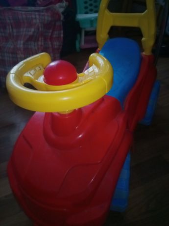 Машина детская игрушечная пластмассовая+пластмассовый велобег