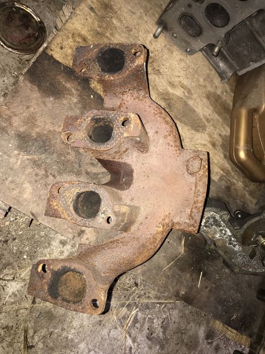 Колектор Опель кадєт мотор 1,4