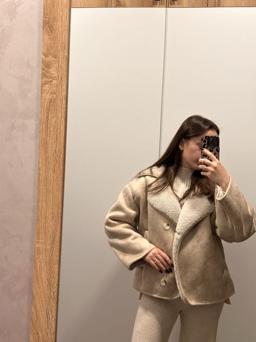 Трендова  дублянка світла бежева оверсайз куртка верхнійодяг дубльонка