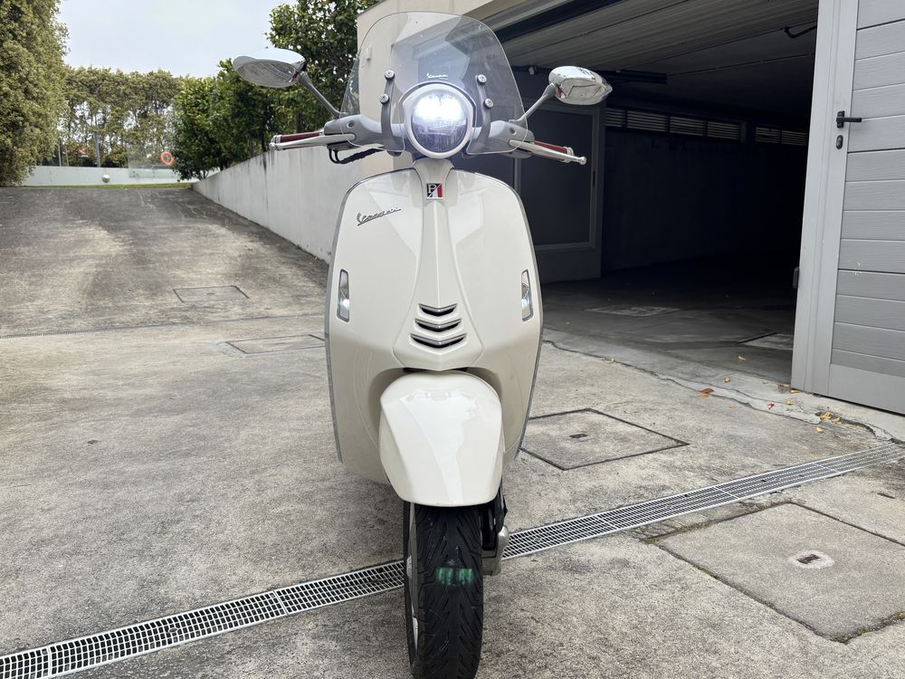 Vespa 946 ricordo italiano edicao limitada