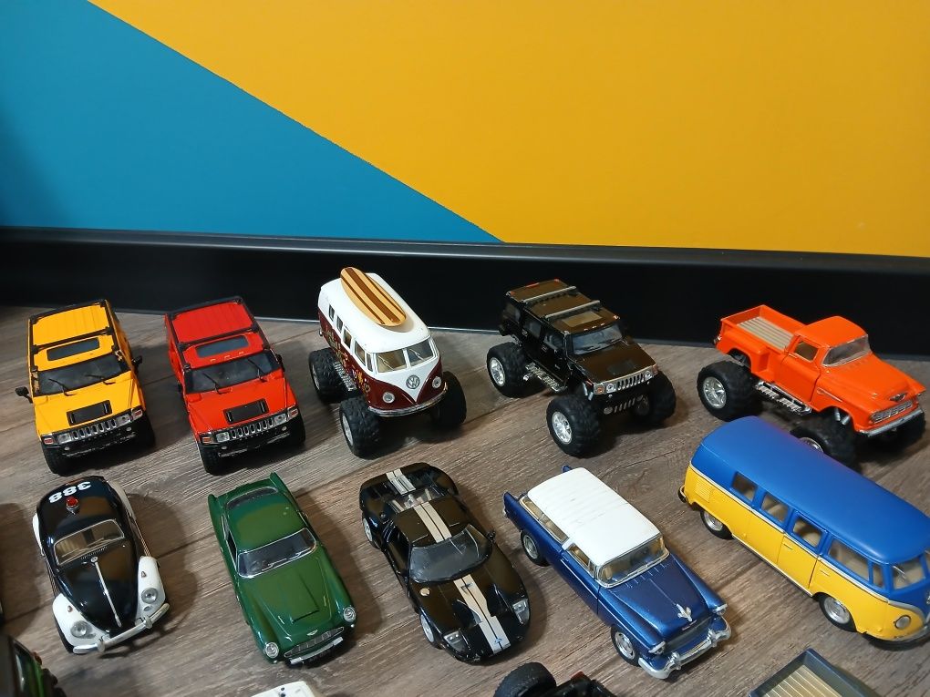 Автомобілі машинки KINSMART монстр трак