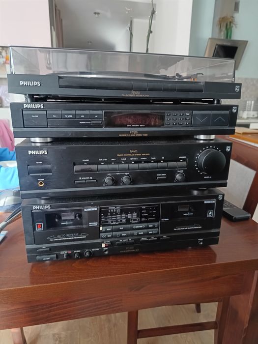 Wieża Philips serii f660