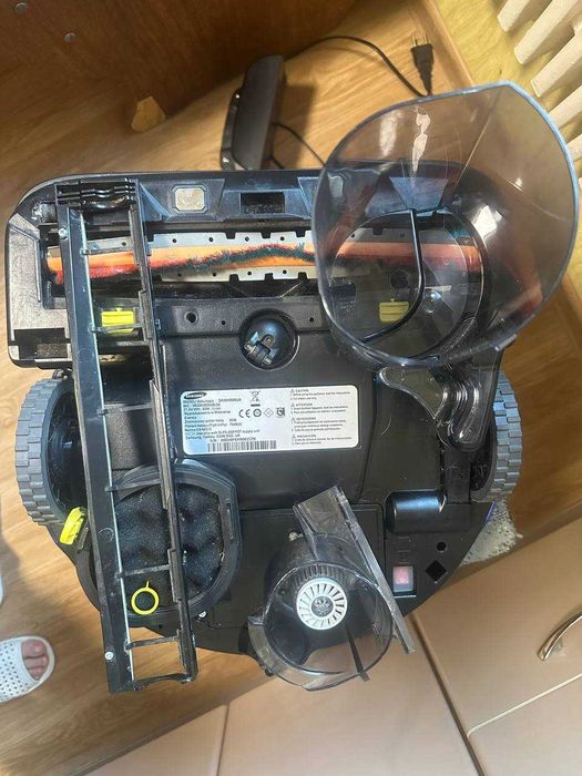 Робот-Пилосос Samsung. Працює ідеально.