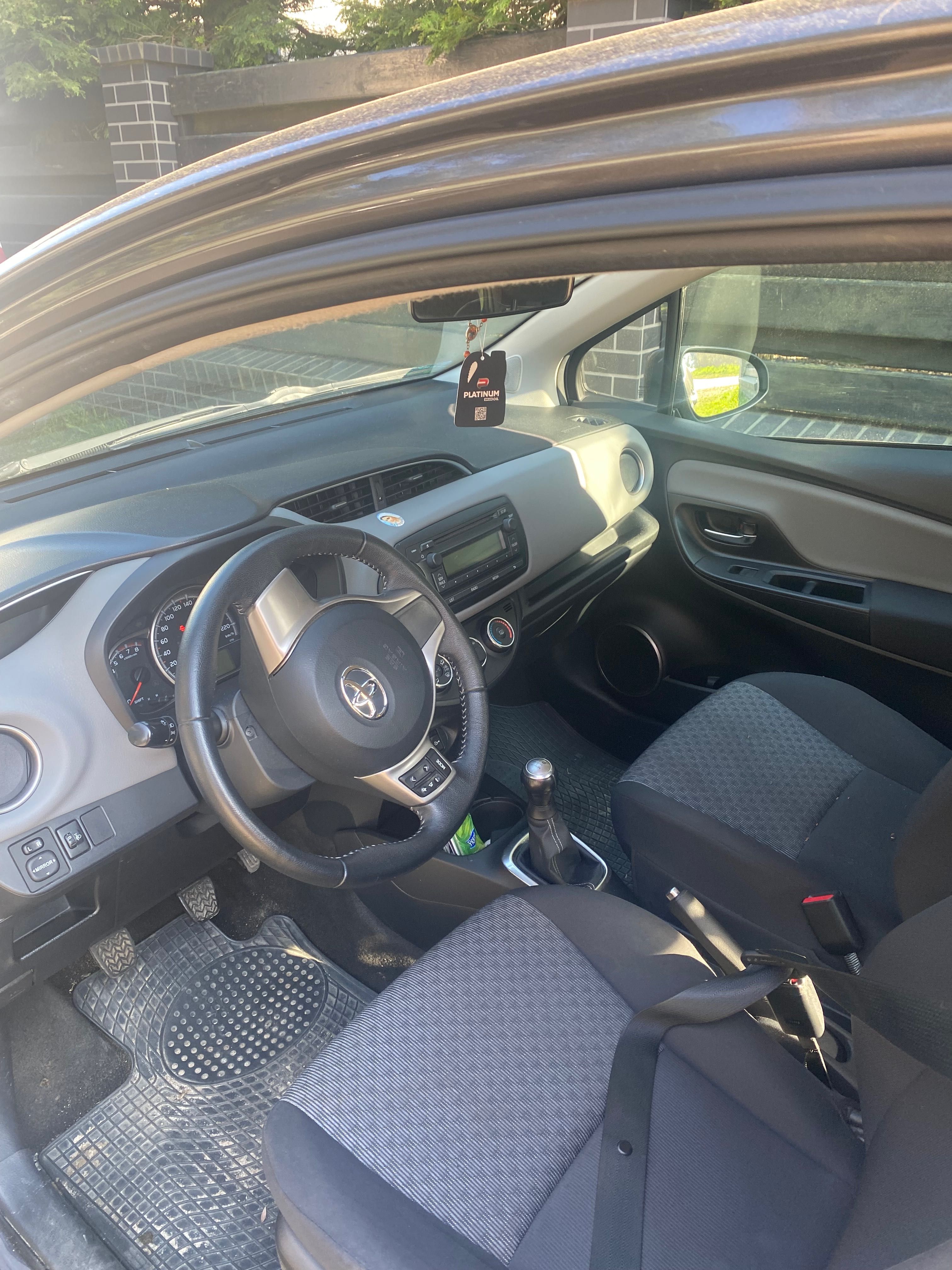 Toyota yaris  1.0