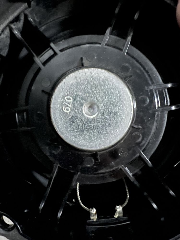 Колонки на Skoda Octavia A7