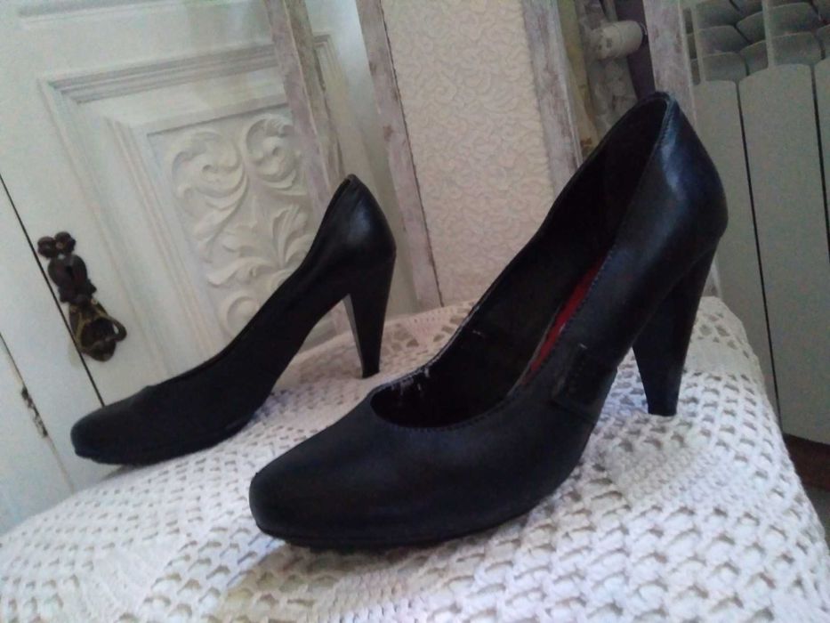 Skórzane półbuty czółenka damskie buty pantofle na obcasie rozmiar 38