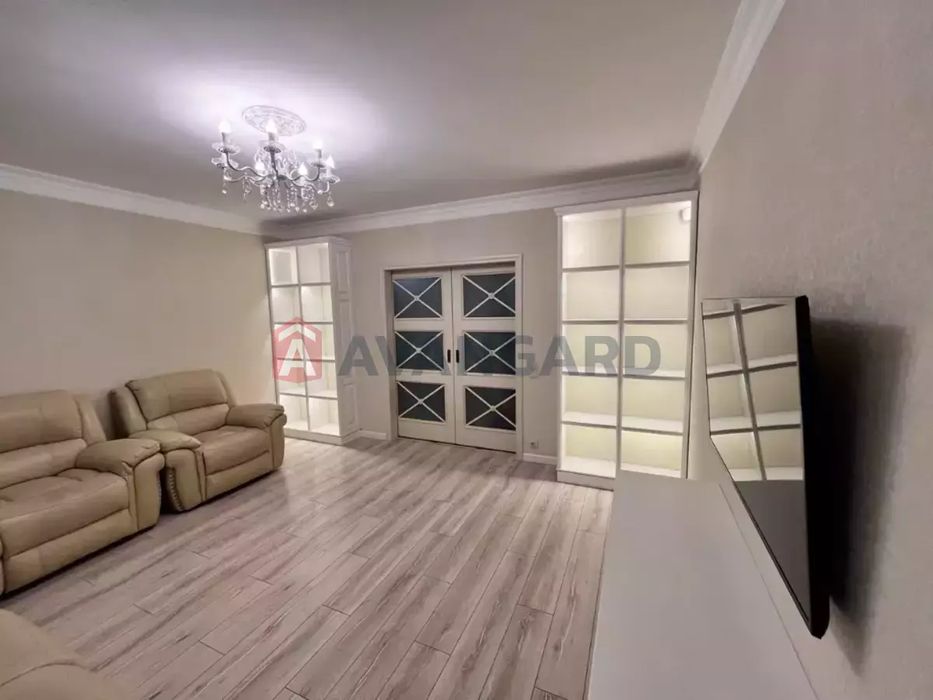 Продам 3-комнатную Слобожанское Брама