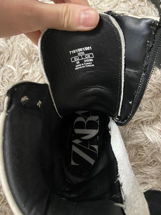 Skórzane botki białe