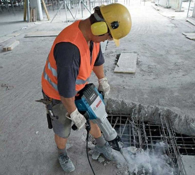 Młot udarowy kujący wyburzeniowy BOSCH GSH 27 VC