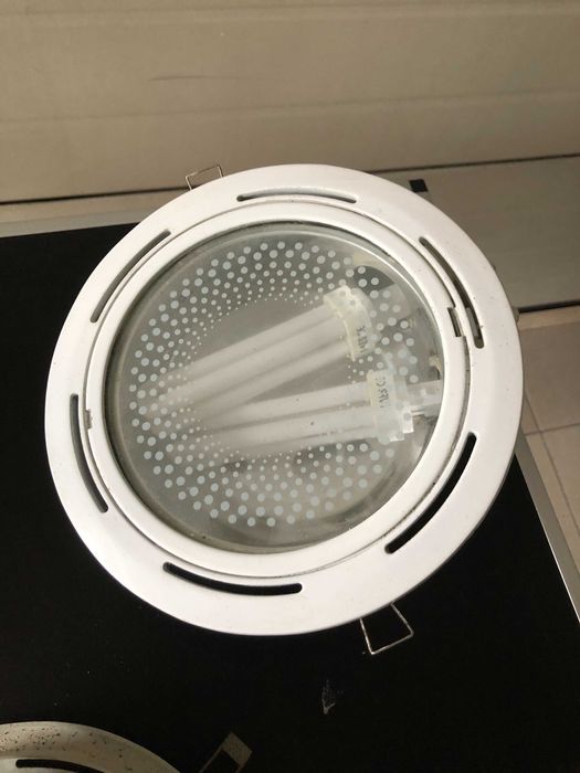 Projetor de encastrar em teto falso c/ 20cm de diâmetro