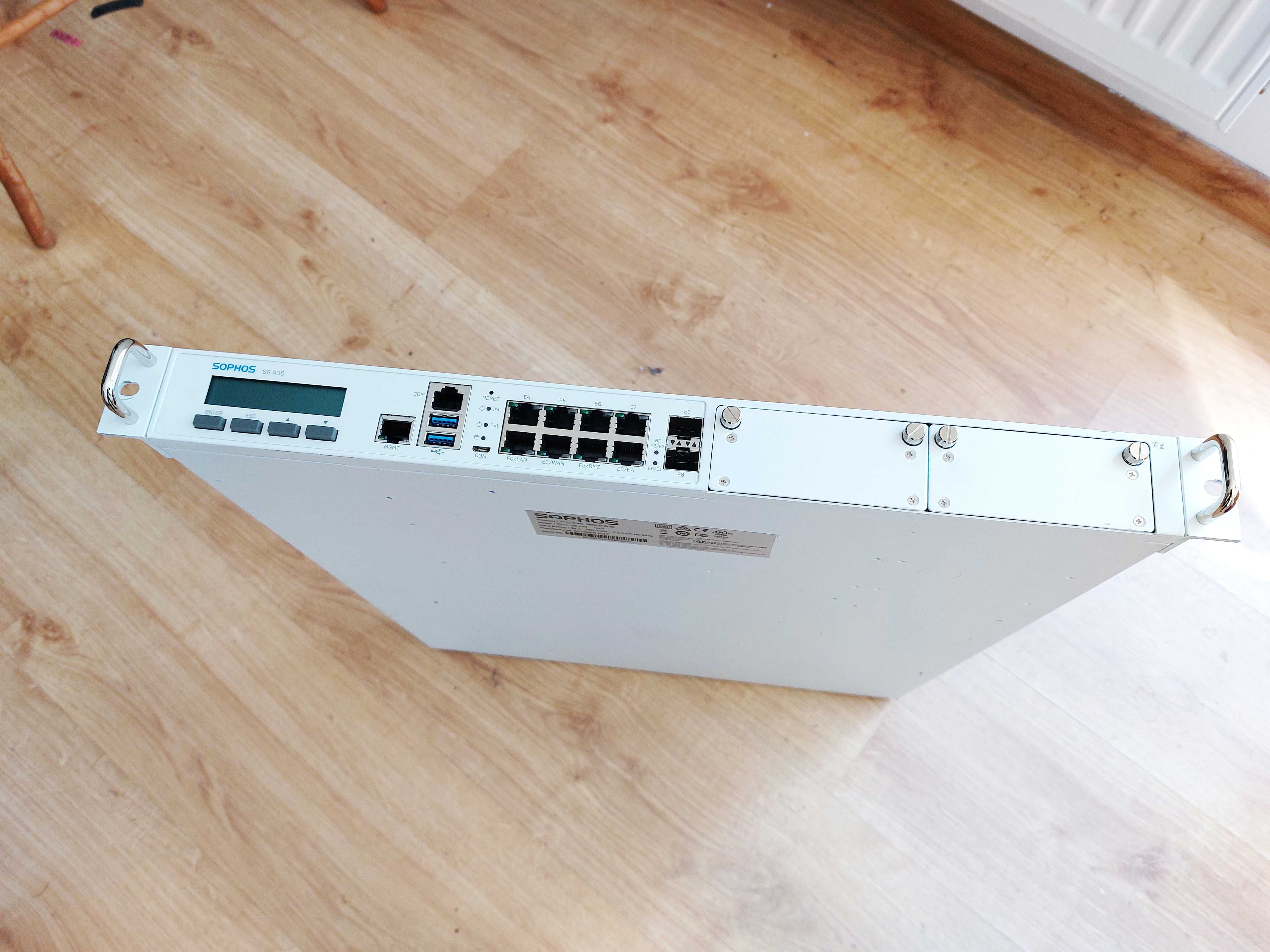 Firewall sprzętowy IPS UTM SOPHOS SG 430 (2)