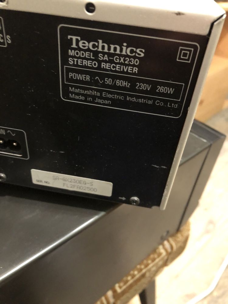 Amplituner  marki Technics SA-GX230