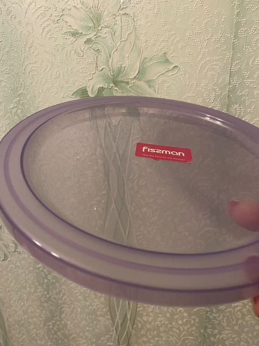 Миска   Fissman з кришкою (21x10 см)  2100 мл в ідеалі