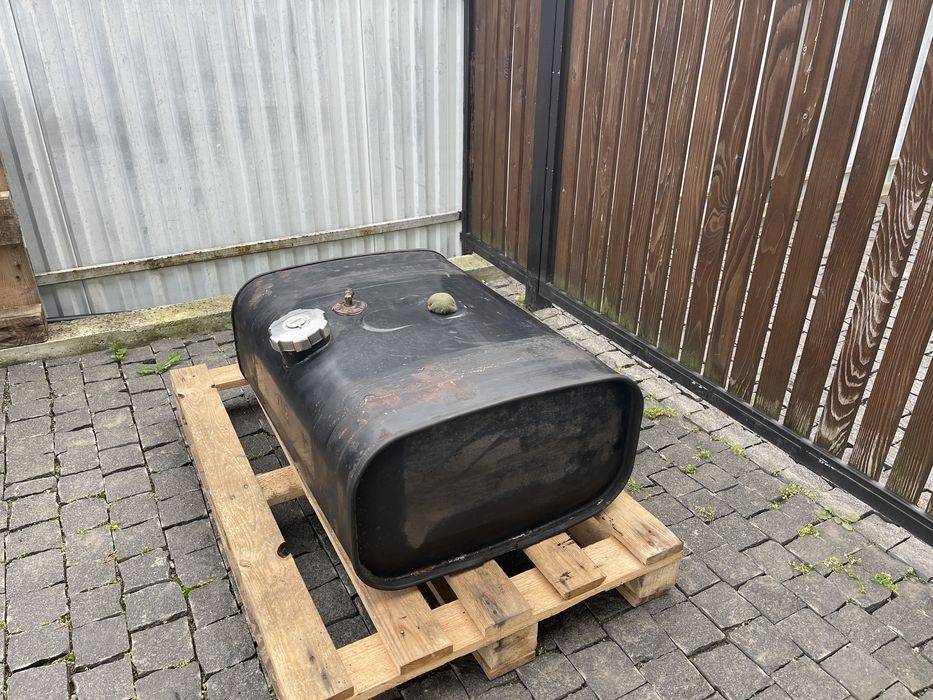 Бак паливний MAN. Ман