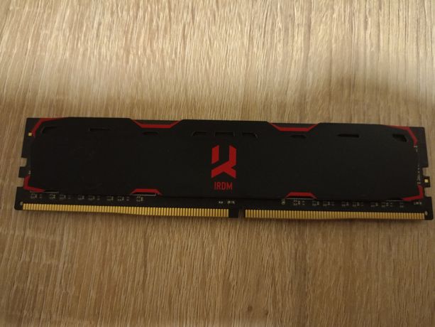 Pamięć RAM DDR4 Goodram IRDM 8 GB 2400 MHz CL17