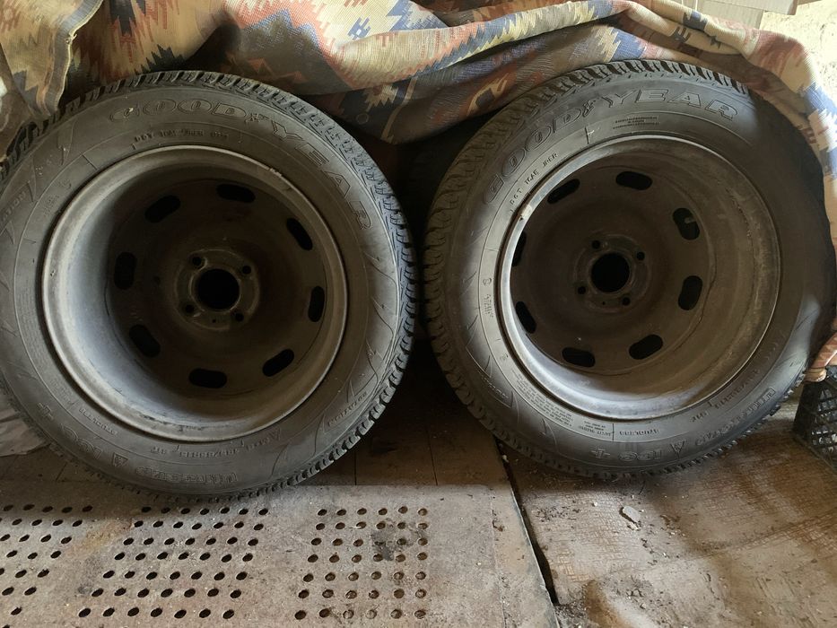 Покришки зимова гума  гума r15 195 65 goodyear