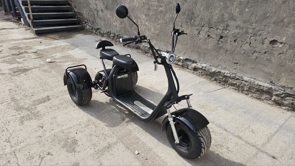 Продам Електроскутер Maxxter Trike