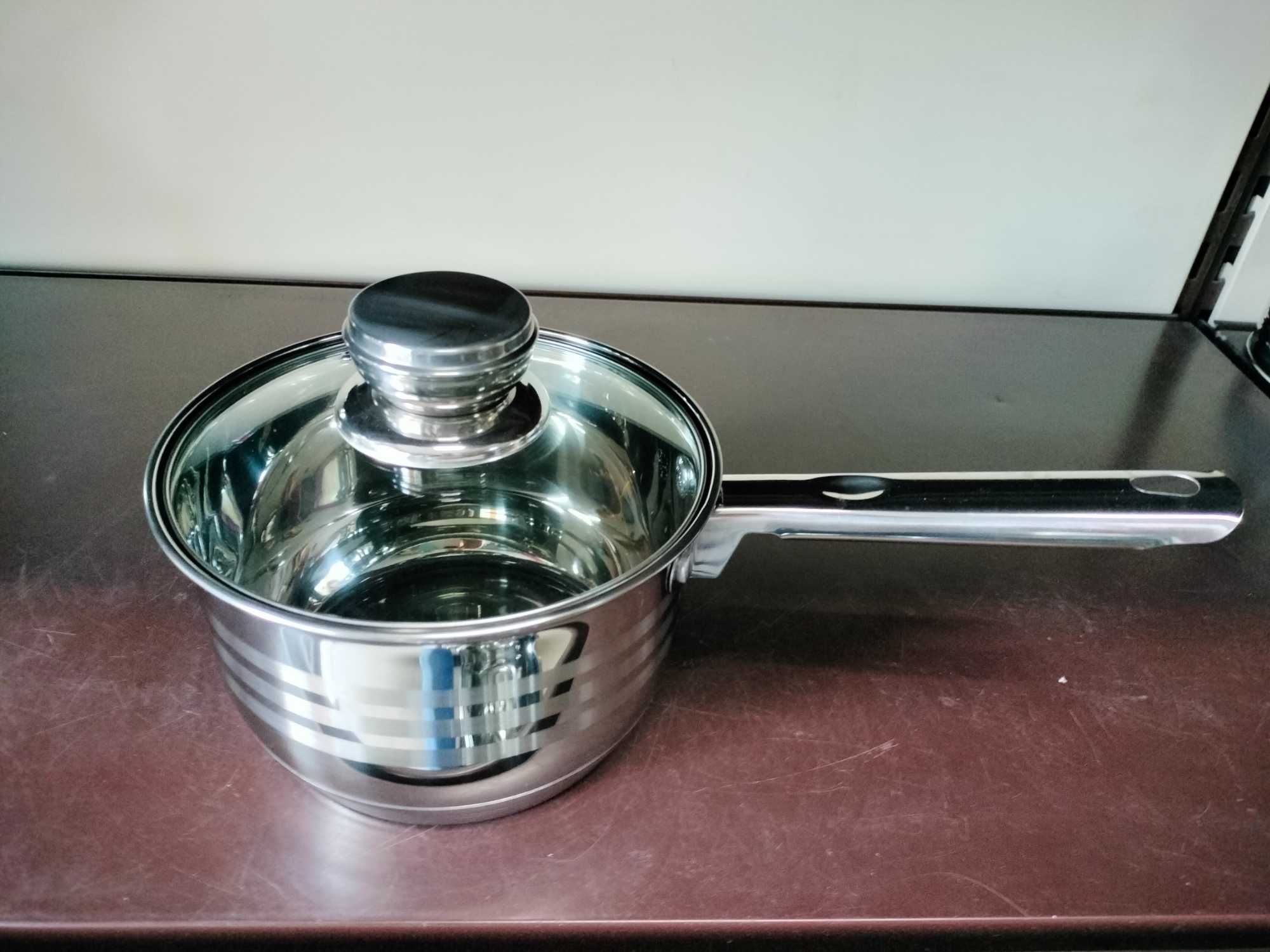 Rondel rondelek mały 16cm średnicy 1,5l pojemność indukcja gaz nowy hi