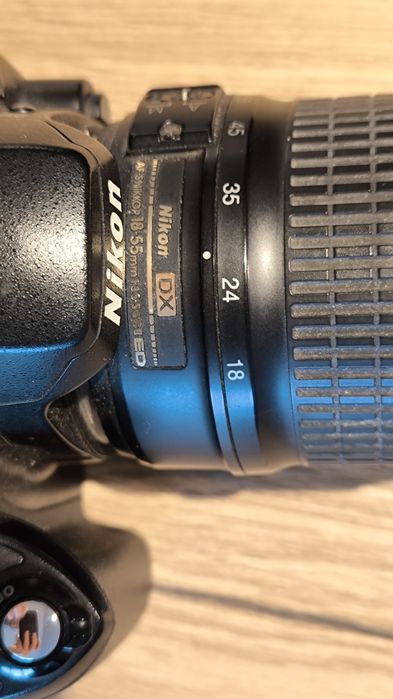 Nikon D40 + nikkor 18-55 + torba I akcesoria